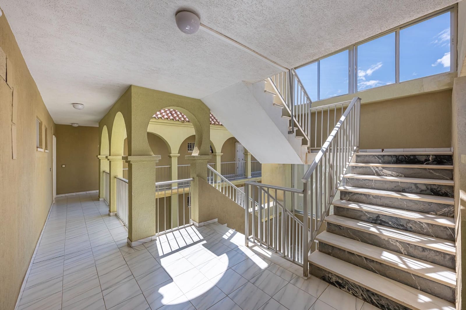 Piso de 3 habitaciones en Fuengirola en venta con garaje - 545.000 € (Ref: 8926288)