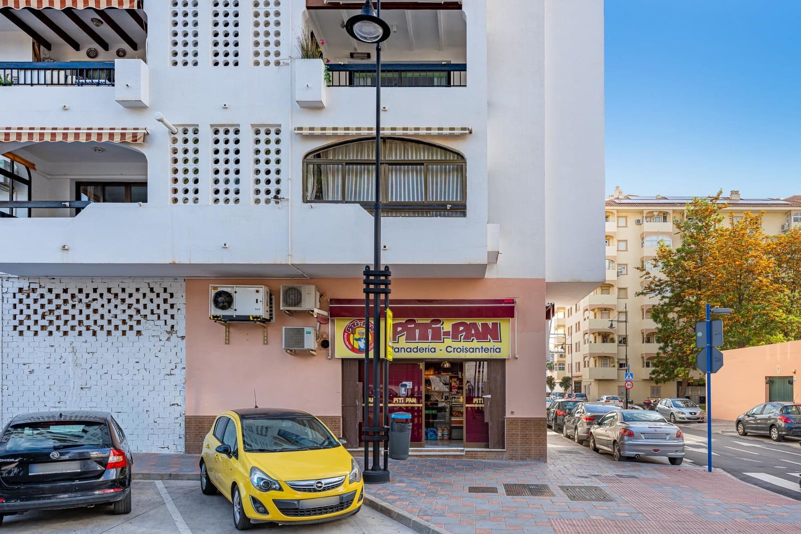 3 soverom Kommersiell til salgs i Fuengirola - € 170 000 (Ref: 8986101)