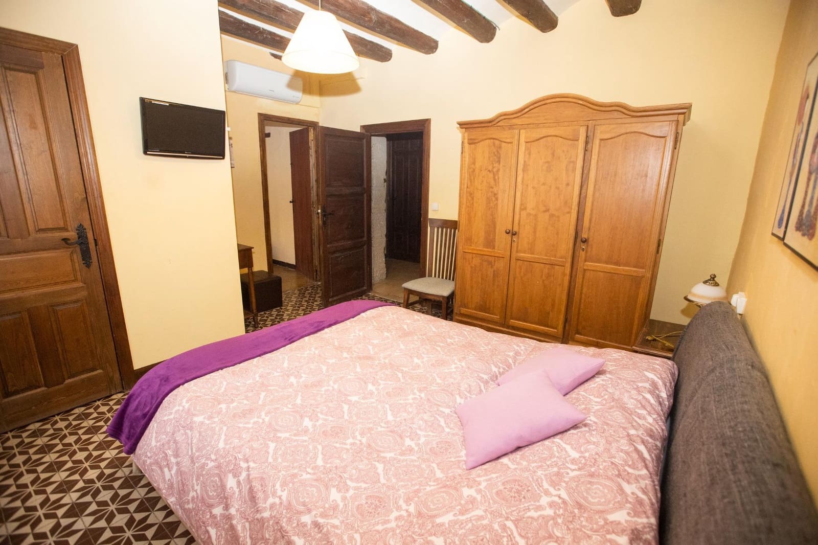 12 soveværelse Guesthouse/B & B til salg i Sietamo - € 480.000 (Ref: 9106600)