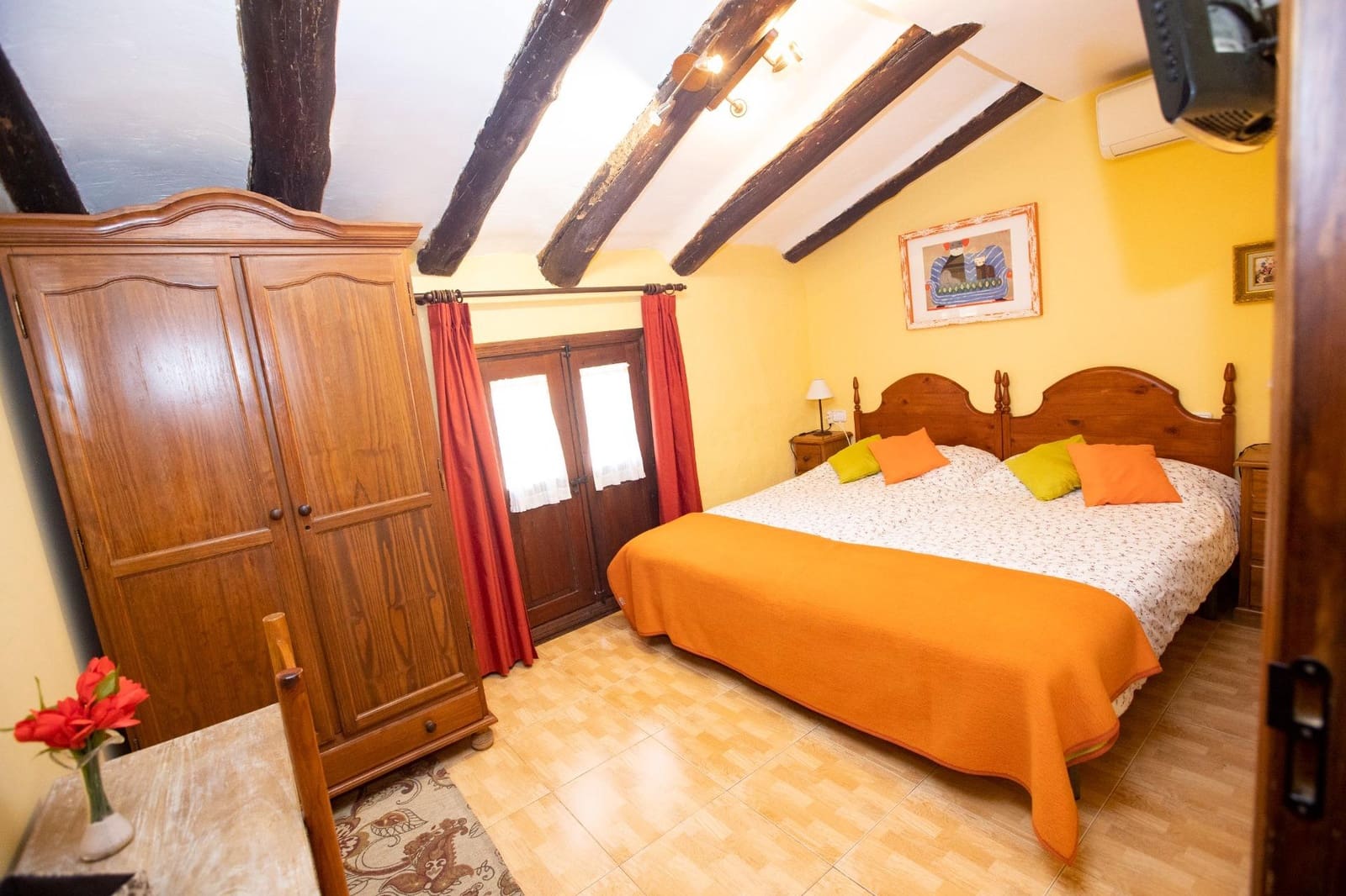 12 soveværelse Guesthouse/B & B til salg i Sietamo - € 480.000 (Ref: 9106600)