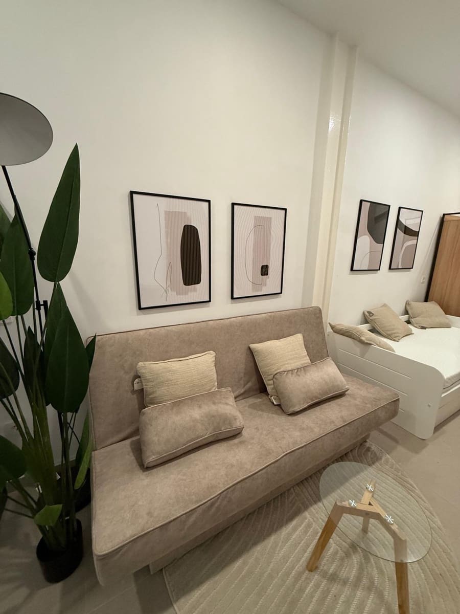 Hotel til salg i Sevilla by - € 645.000 (Ref: 9118829)