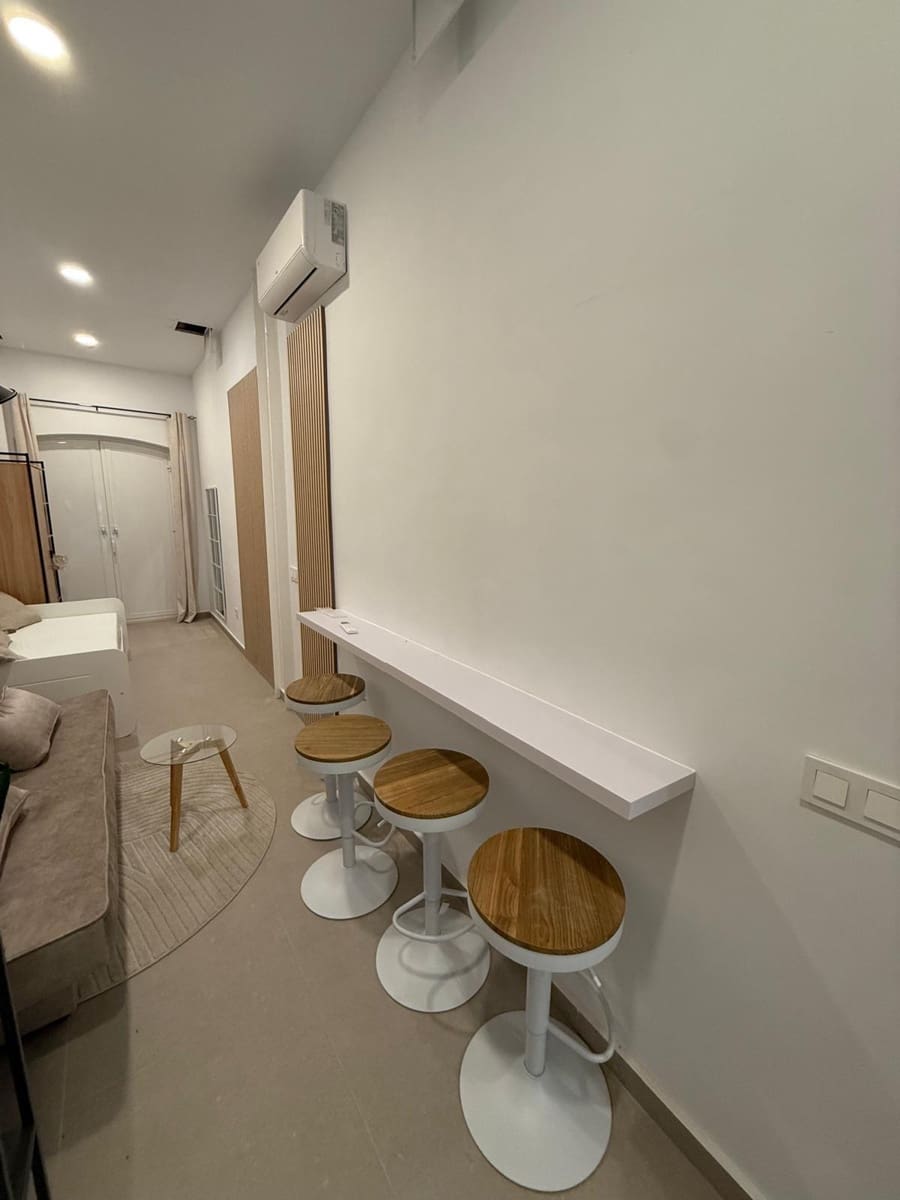 Hotel til salg i Sevilla by - € 645.000 (Ref: 9118829)