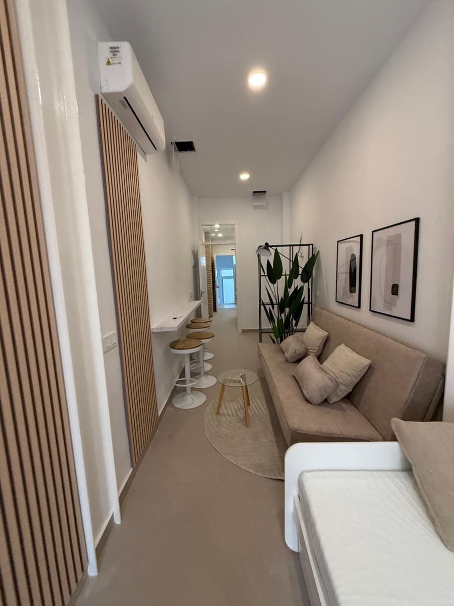 Hotel til salg i Sevilla by - € 645.000 (Ref: 9118829)