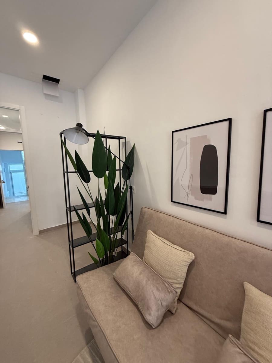 Hotel til salg i Sevilla by - € 645.000 (Ref: 9118829)