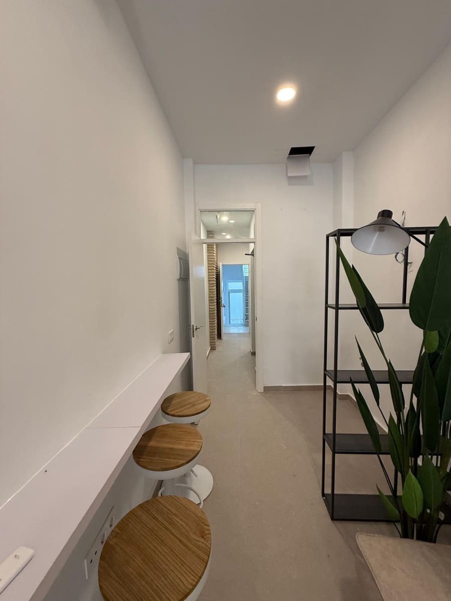 Hotel til salg i Sevilla by - € 645.000 (Ref: 9118829)