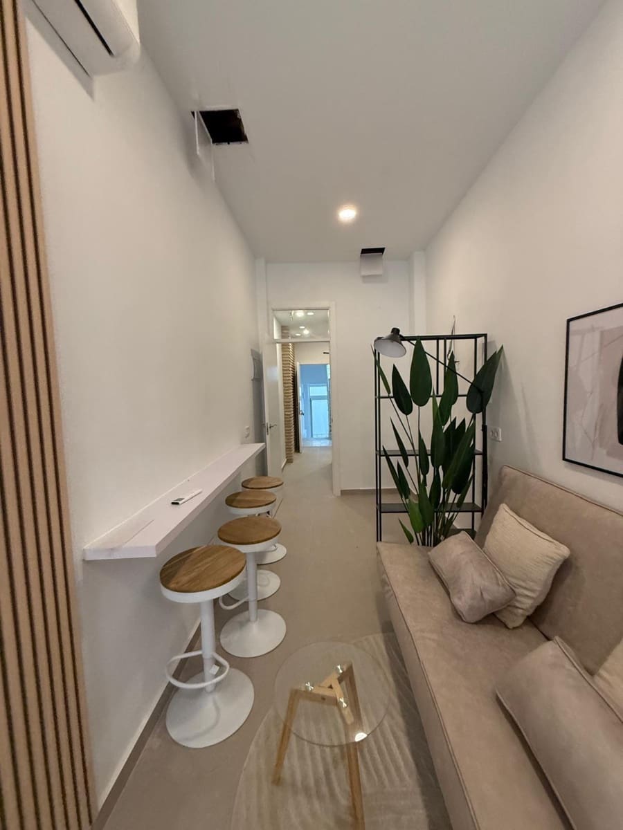 Hotel til salg i Sevilla by - € 645.000 (Ref: 9118829)