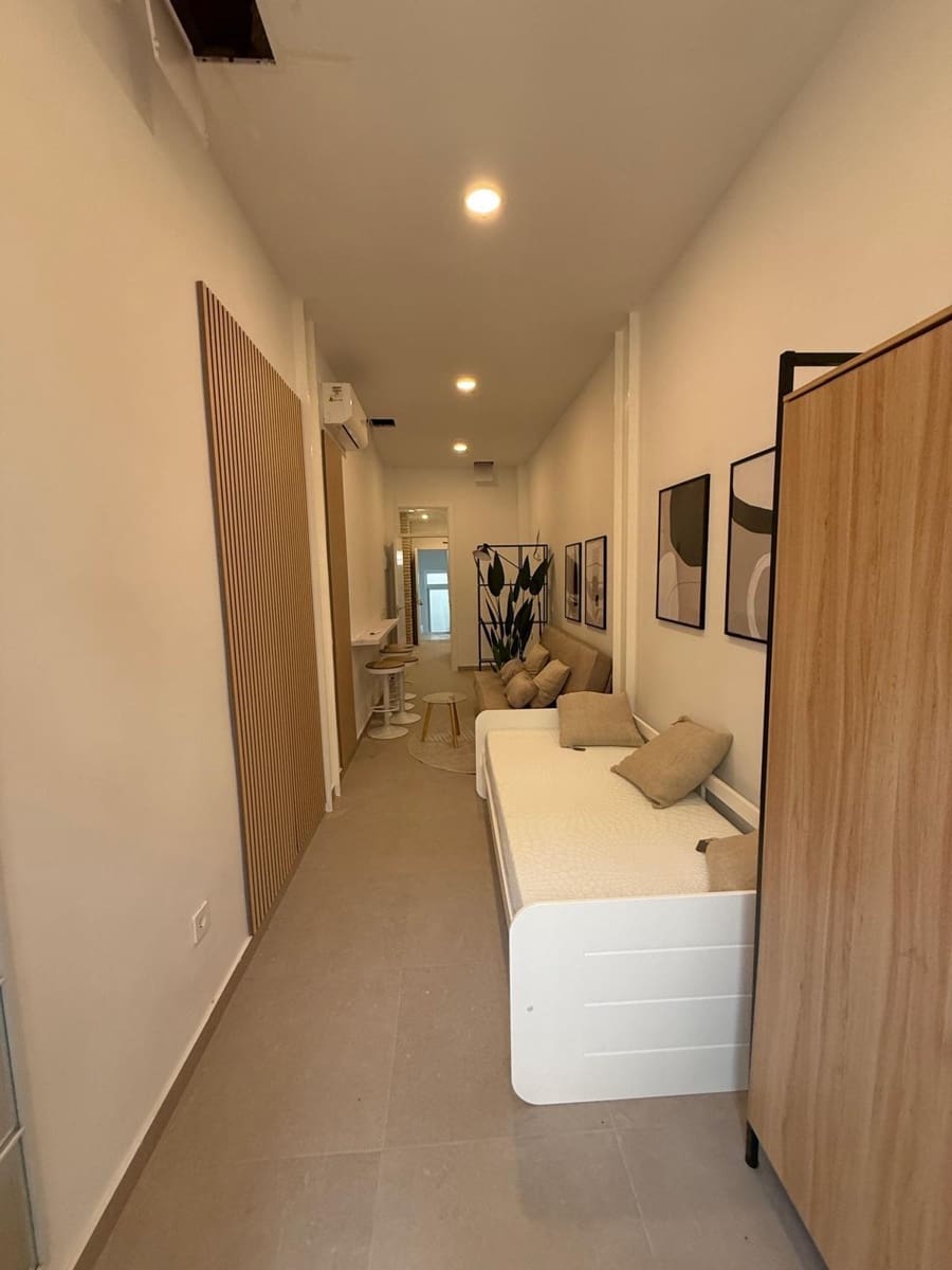 Hotel til salg i Sevilla by - € 645.000 (Ref: 9118829)