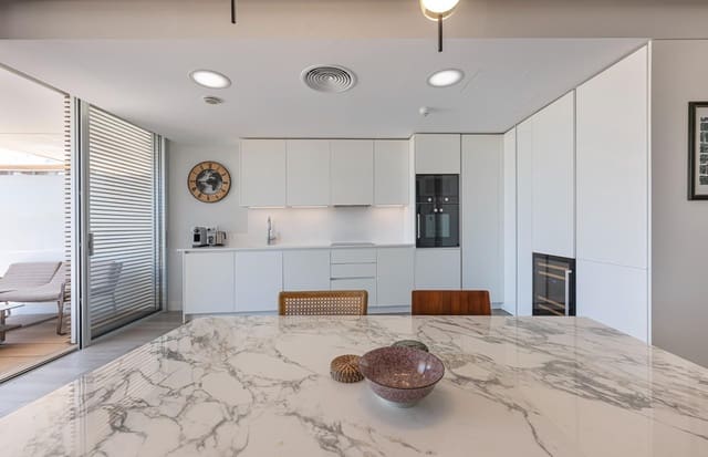 2 Zimmer Apartment zu verkaufen in Estepona mit Pool Garage - 795.000 € (Ref: 9137243)