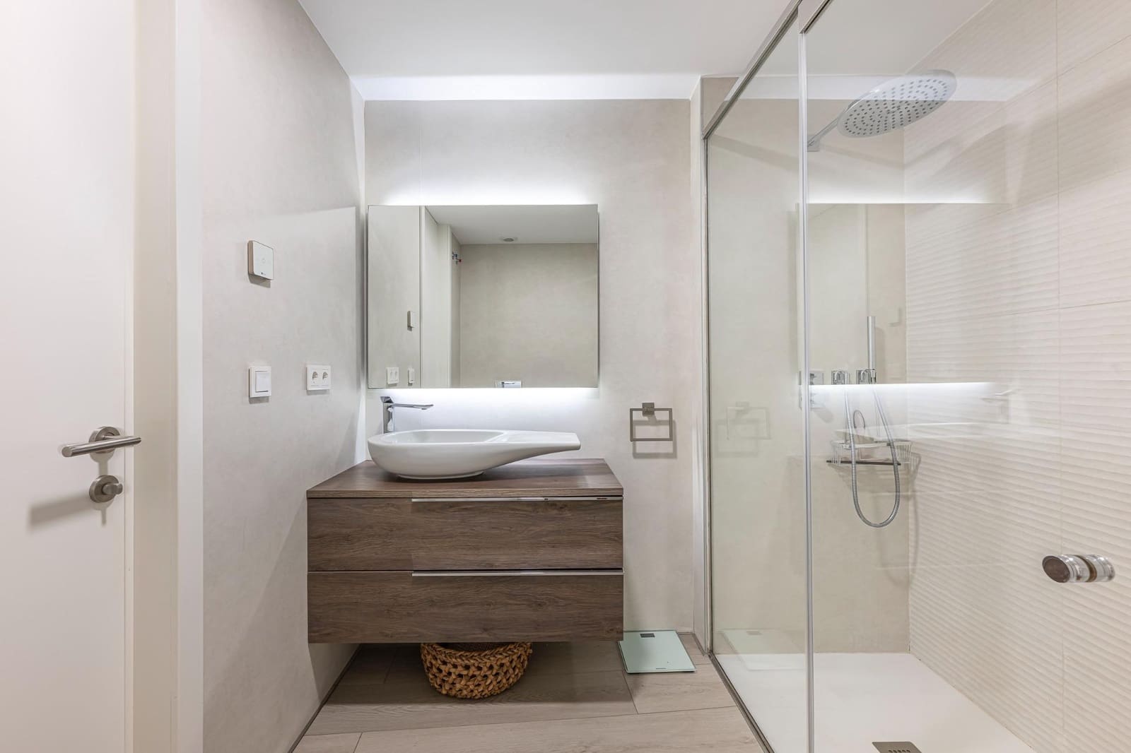 2 Zimmer Apartment zu verkaufen in Estepona mit Pool Garage - 795.000 € (Ref: 9137243)