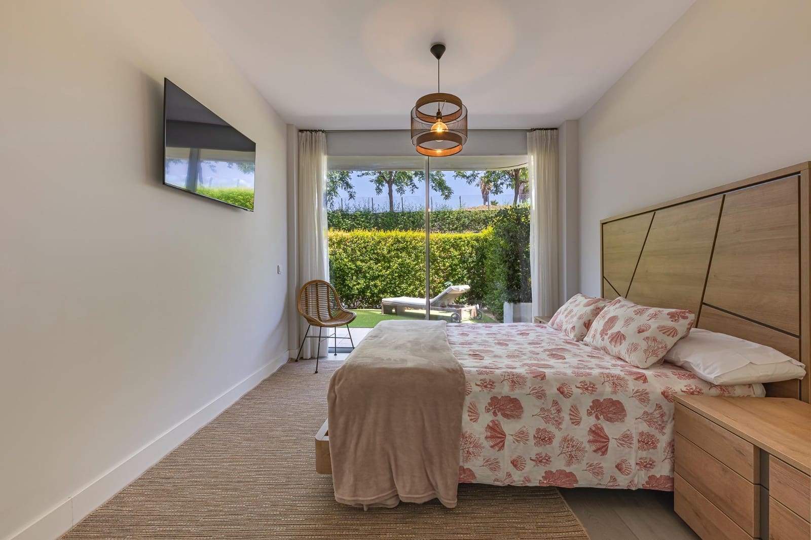 2 Zimmer Apartment zu verkaufen in Estepona mit Pool Garage - 795.000 € (Ref: 9137243)