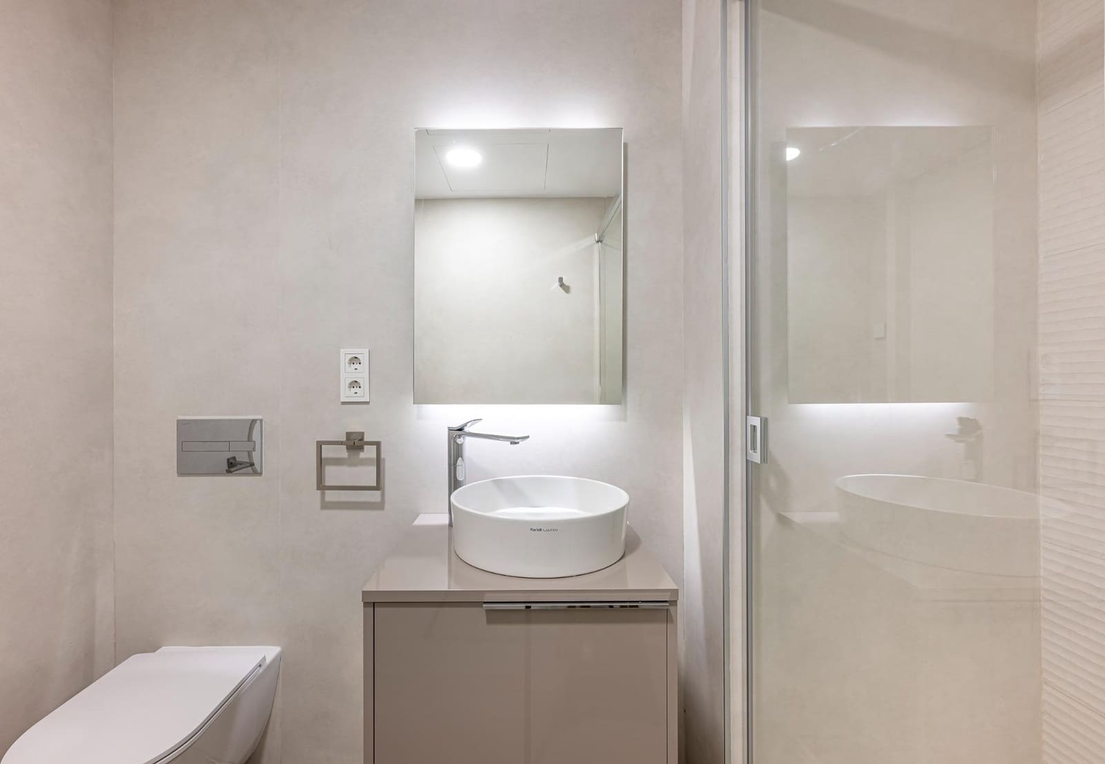 2 Zimmer Apartment zu verkaufen in Estepona mit Pool Garage - 795.000 € (Ref: 9137243)