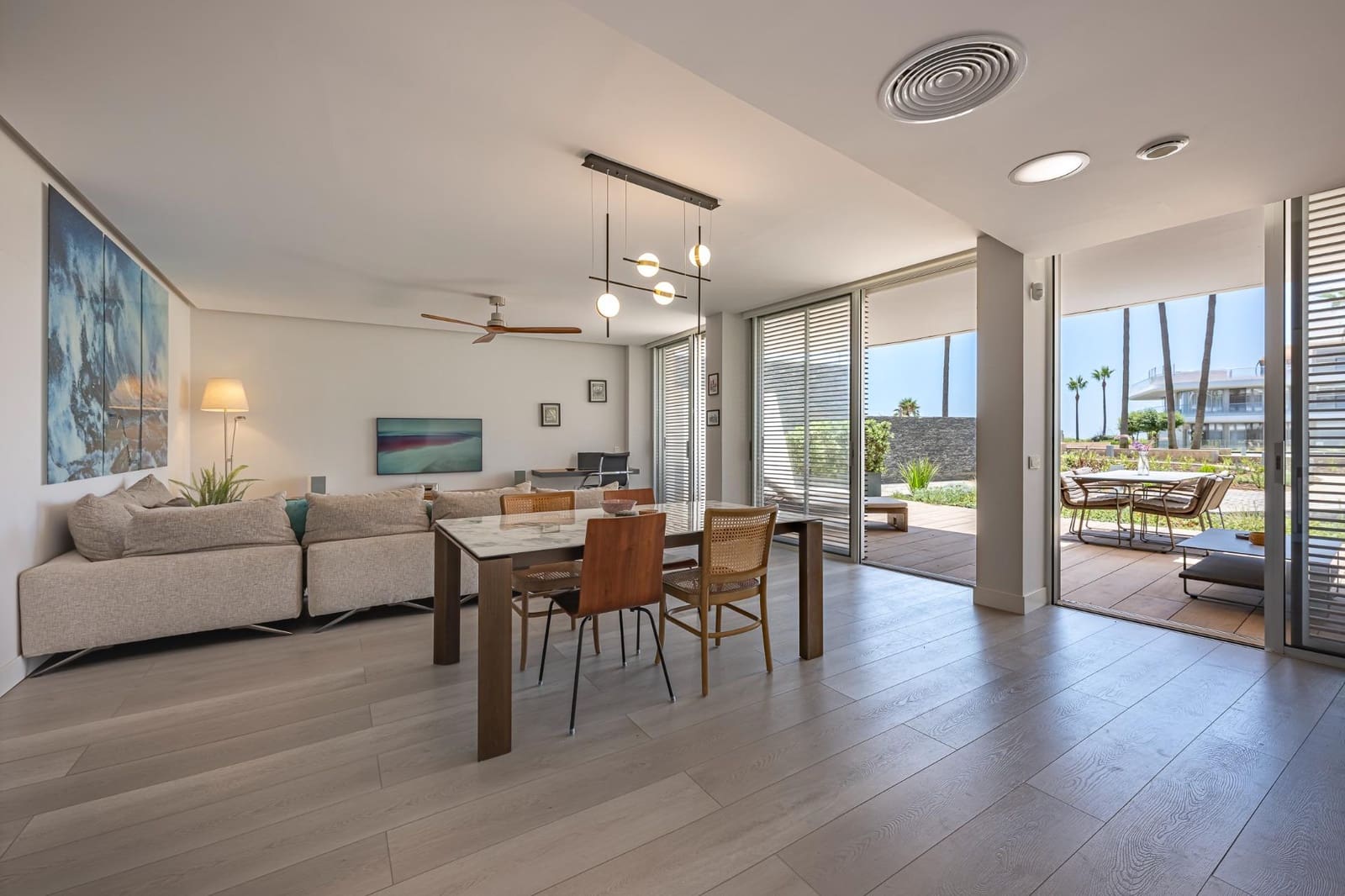 2 Zimmer Apartment zu verkaufen in Estepona mit Pool Garage - 795.000 € (Ref: 9137243)