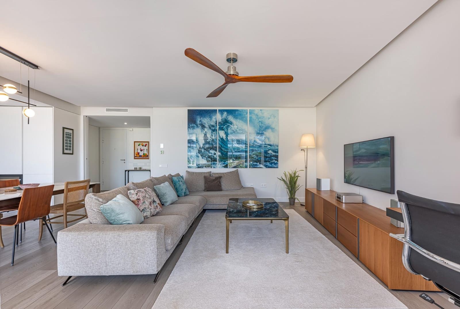 2 Zimmer Apartment zu verkaufen in Estepona mit Pool Garage - 795.000 € (Ref: 9137243)