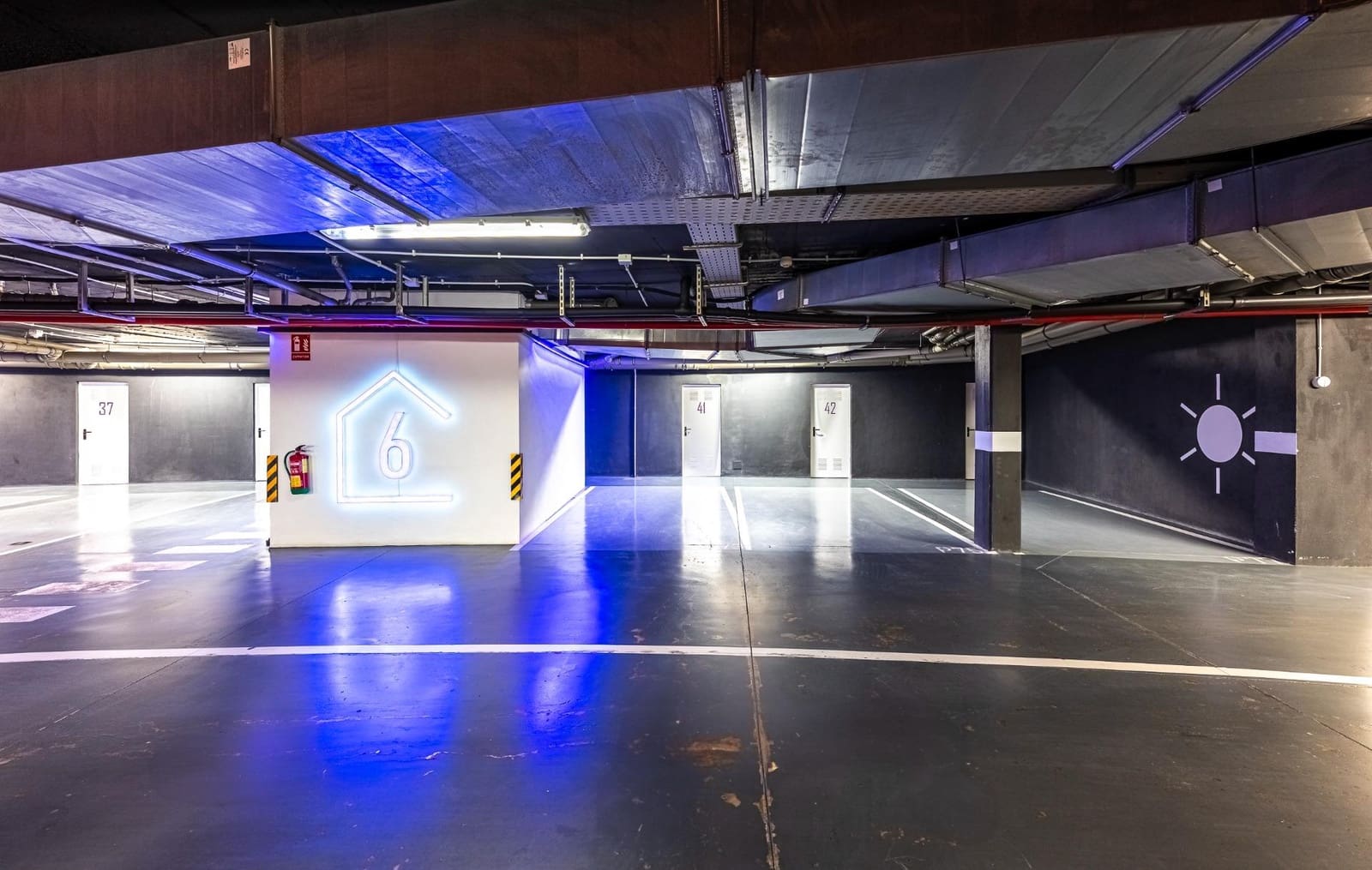 2 Zimmer Apartment zu verkaufen in Estepona mit Pool Garage - 795.000 € (Ref: 9137243)