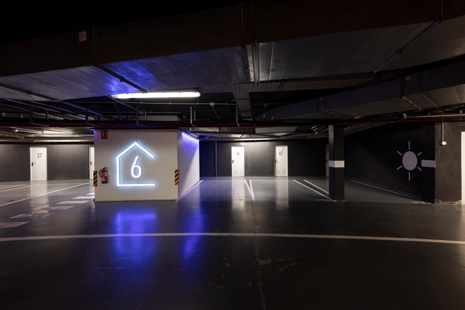 2 Zimmer Apartment zu verkaufen in Estepona mit Pool Garage - 795.000 € (Ref: 9137243)