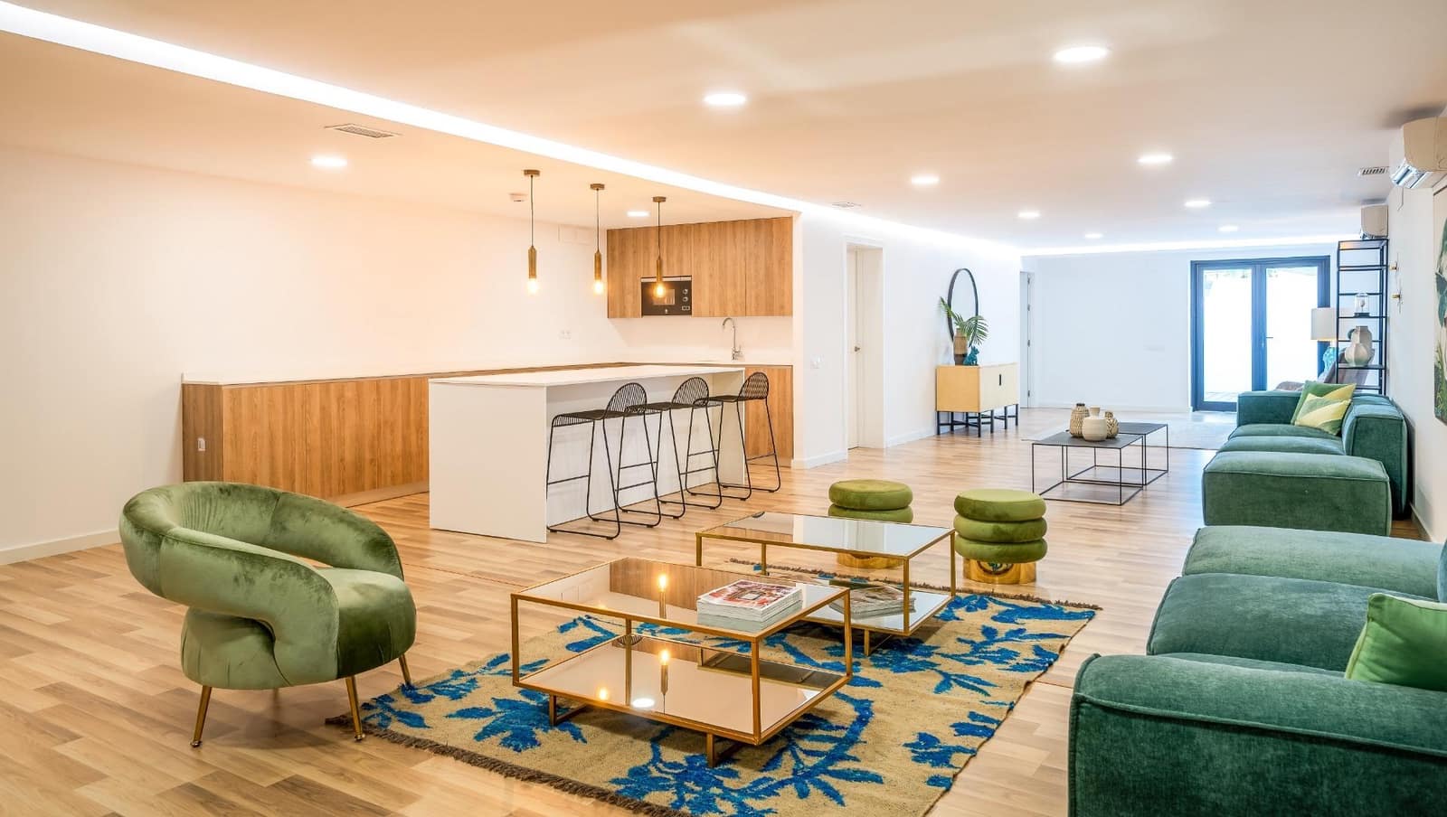 2 Zimmer Apartment zu verkaufen in Estepona mit Pool Garage - 795.000 € (Ref: 9137243)