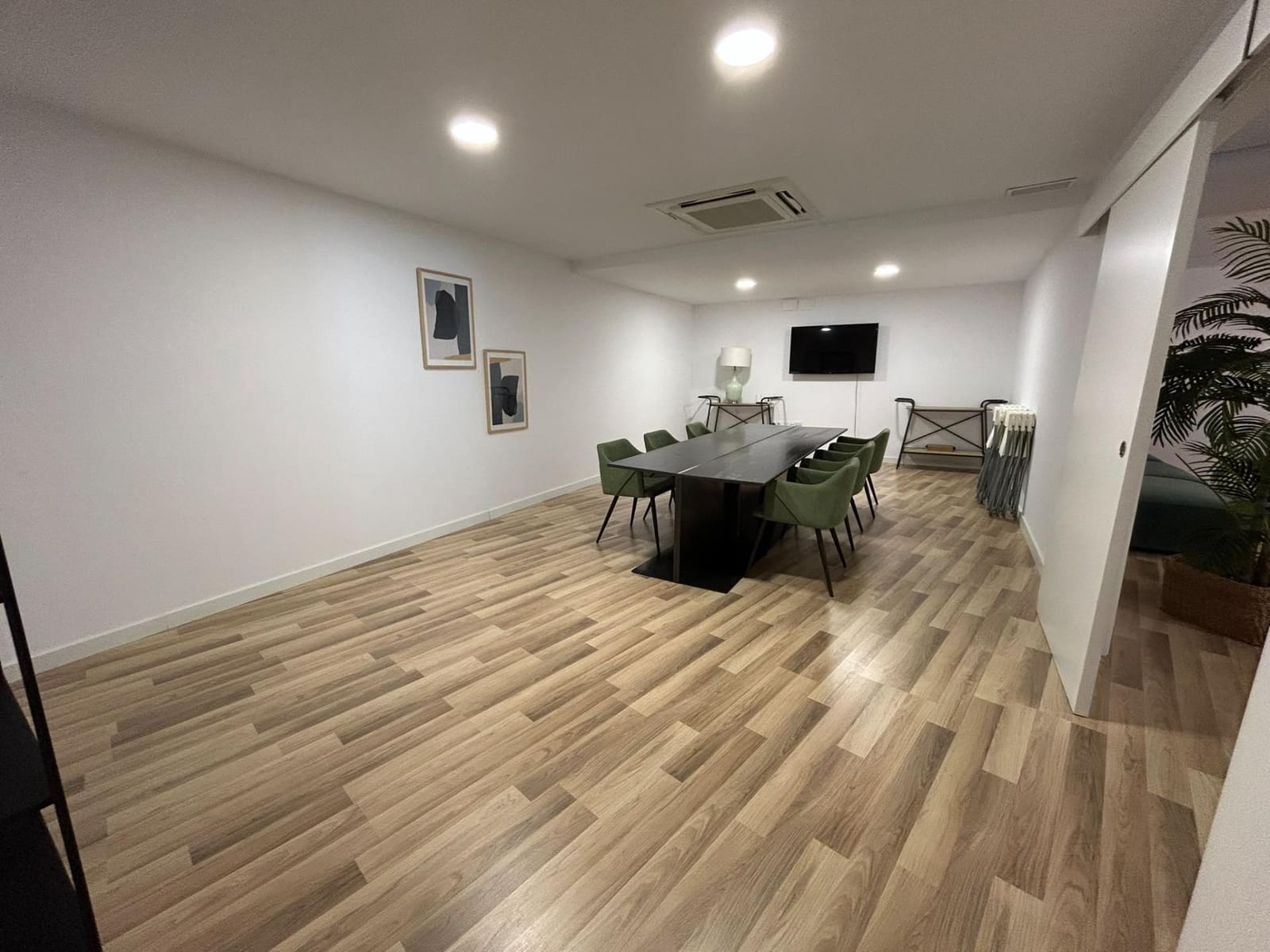 2 Zimmer Apartment zu verkaufen in Estepona mit Pool Garage - 795.000 € (Ref: 9137243)