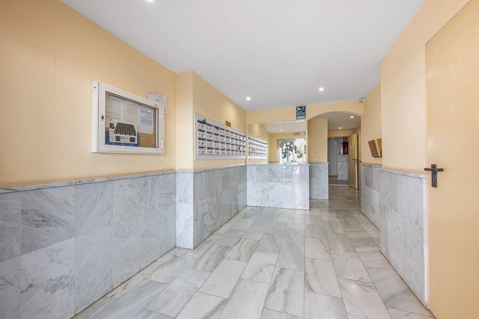 2 quarto Apartamento para venda em Las Lagunas de Mijas com garagem - 269 000 € (Ref: 9174584)