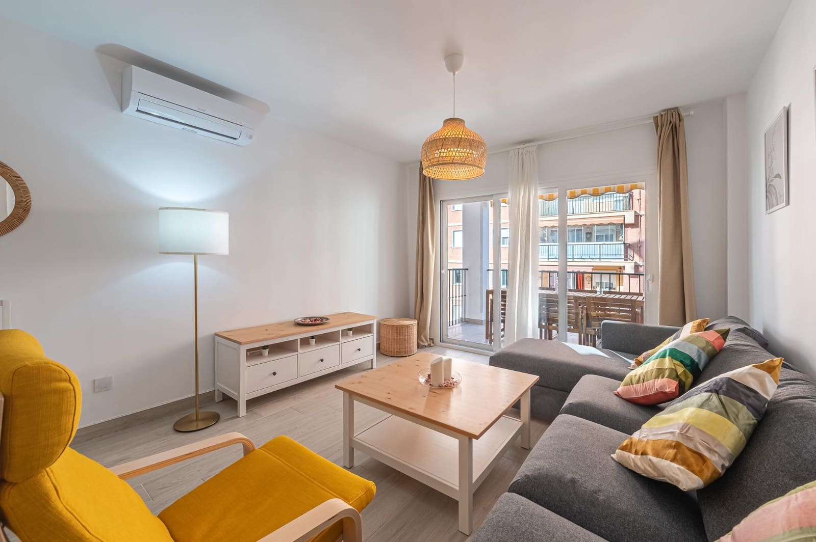 4 soveværelse Lejlighed til leje i Fuengirola - € 1.500 (Ref: 9202508)