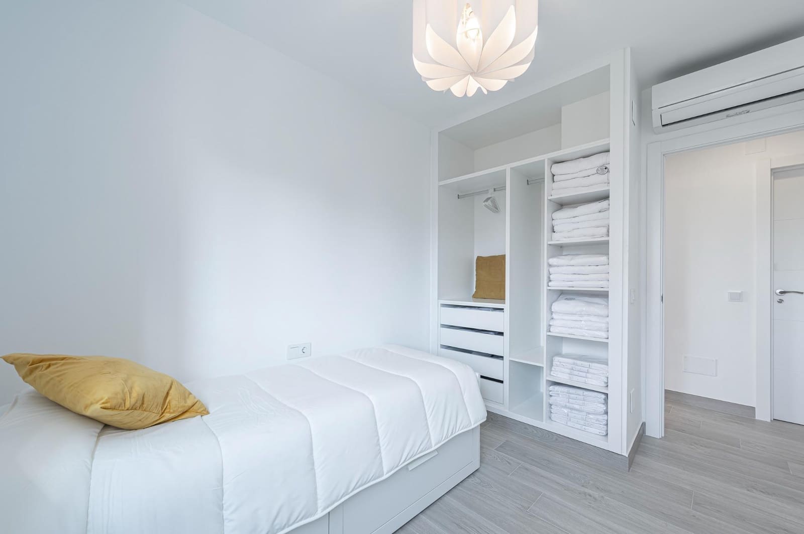 4 soveværelse Lejlighed til leje i Fuengirola - € 1.500 (Ref: 9202508)