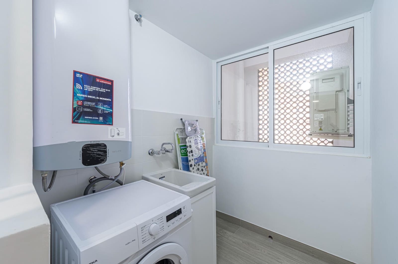 4 soveværelse Lejlighed til leje i Fuengirola - € 1.500 (Ref: 9202508)