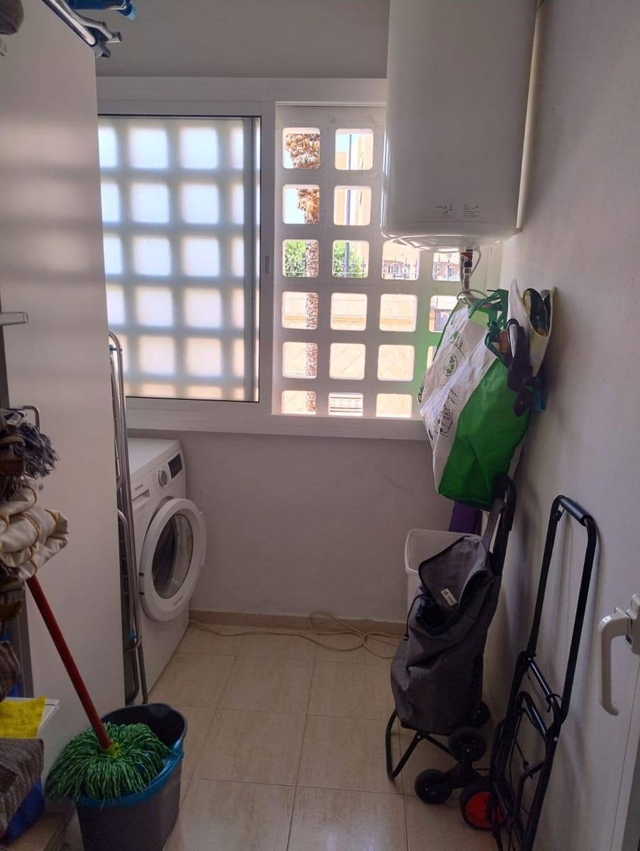 2 soveværelse Rækkehus til leje i Fuengirola med swimmingpool garage - € 1.600 (Ref: 9202509)