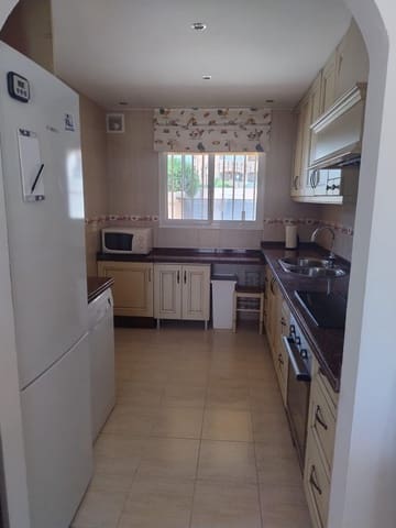 2 soveværelse Rækkehus til leje i Los Pacos, Fuengirola med swimmingpool garage - € 1.600 (Ref: 9202509)