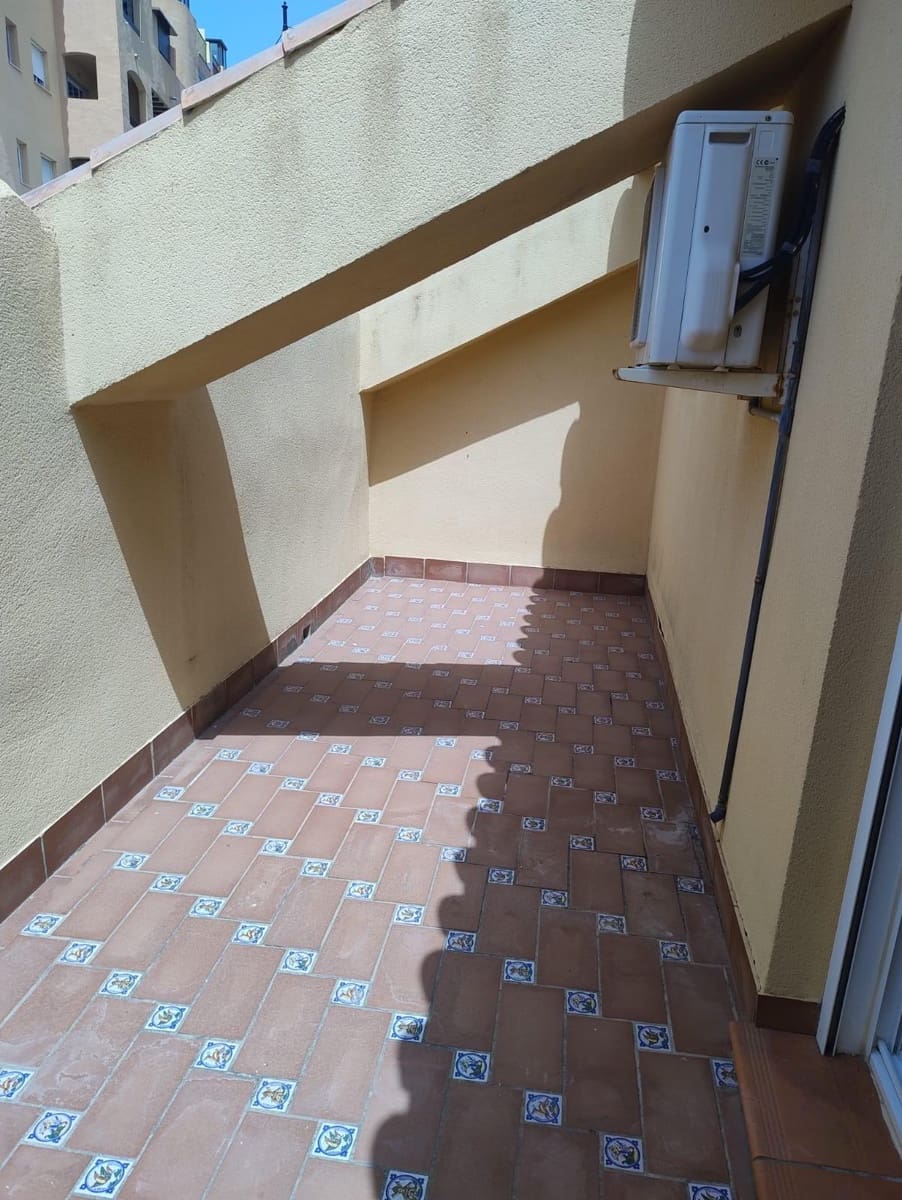 2 soveværelse Rækkehus til leje i Fuengirola med swimmingpool garage - € 1.600 (Ref: 9202509)