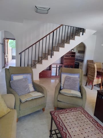 2 soveværelse Rækkehus til leje i Los Pacos, Fuengirola med swimmingpool garage - € 1.600 (Ref: 9202509)