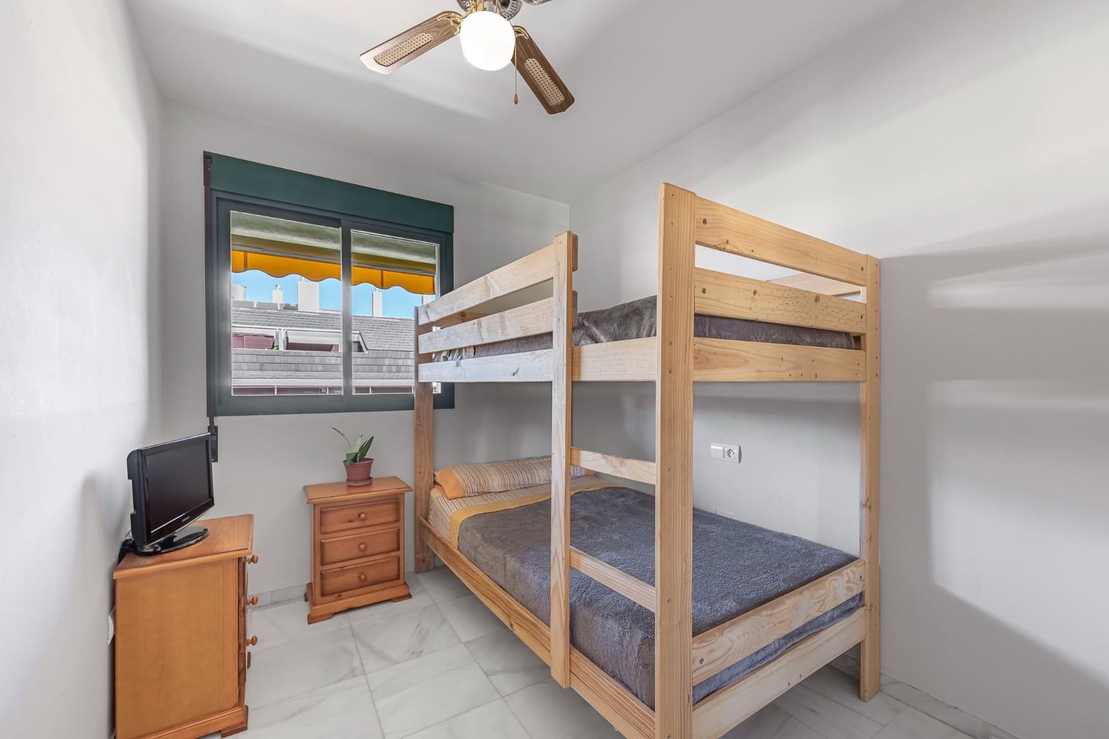 2 sovrum Lägenhet till salu i Fuengirola - 329 000 € (Ref: 9226735)