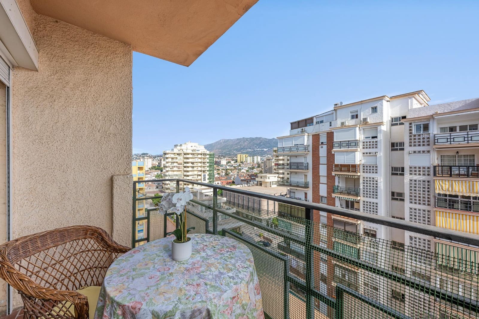 3 bedroom Flat for sale in Fuengirola - € 415,000 (Ref: 9338128)