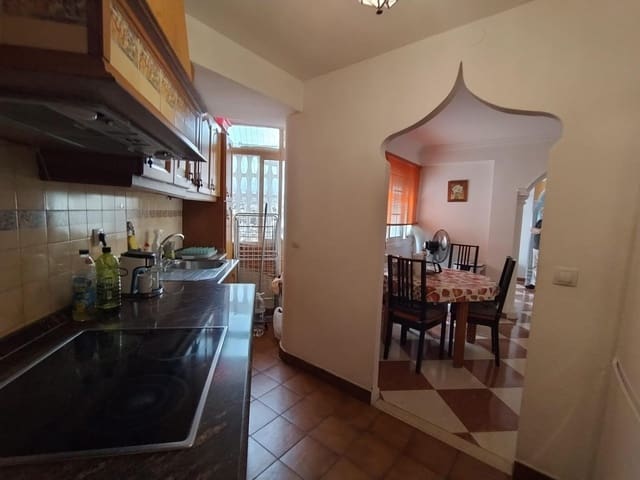 2 slaapkamer Appartement te huur in Los Boliches , Fuengirola met zwembad garage - € 1.100 (Ref: 9375407)