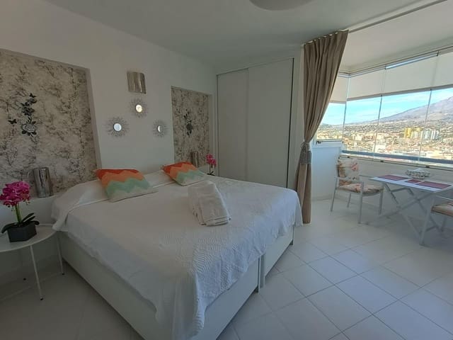 Monolocale da affittare in Zona Puerto Deportivo, Fuengirola con piscina - 950 € (Rif: 9383045)