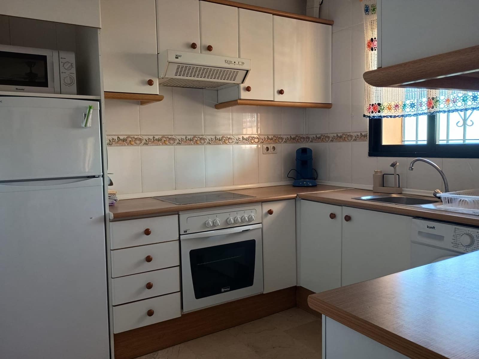 2 soverom Leilighet til leie i Miraflores med svømmebasseng - € 950 (Ref: 9446451)