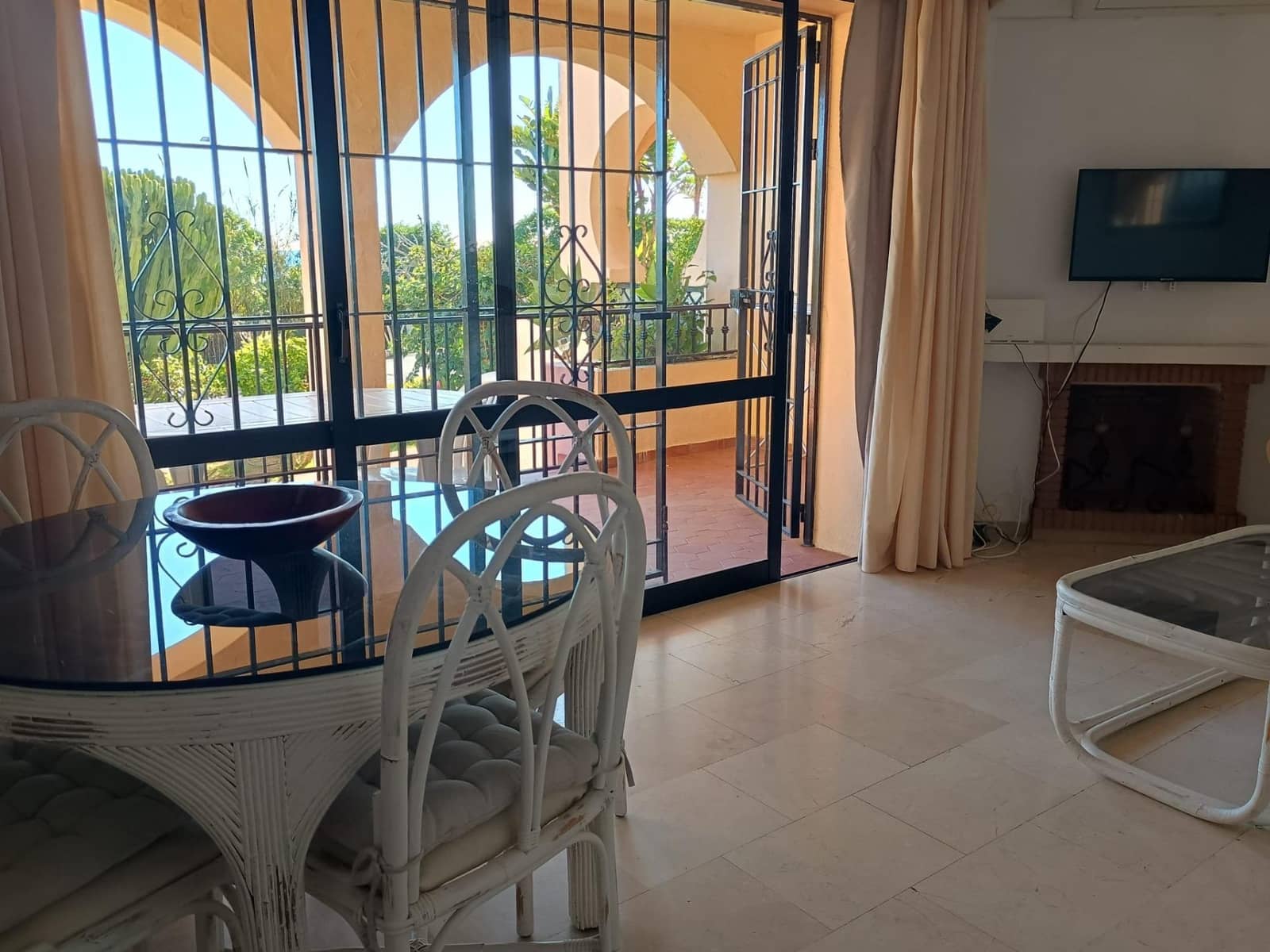 2 soverom Leilighet til leie i Miraflores med svømmebasseng - € 950 (Ref: 9446451)