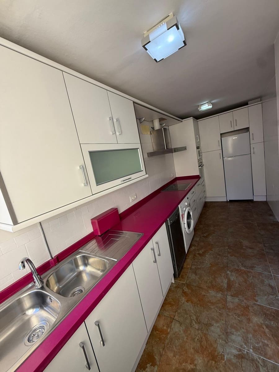 3 Zimmer Wohnung zu vermieten in Fuengirola mit Pool - 1.650 € (Ref: 9470489)