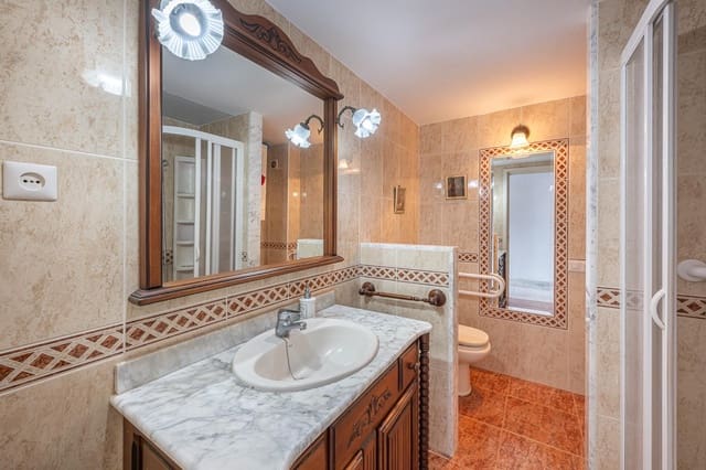 Apartamento de 1 habitación en Zona Puerto Deportivo, Fuengirola en venta con piscina - 260.000 € (Ref: 9481266)