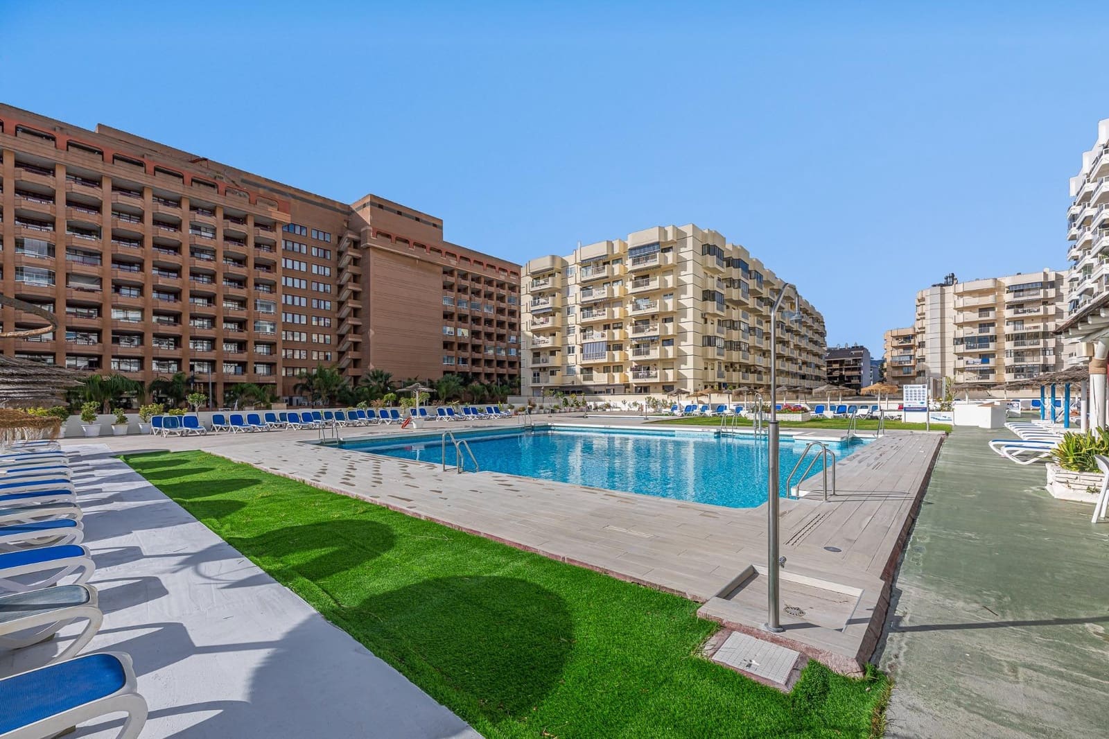 1 soveværelse Lejlighed til salg i Fuengirola med swimmingpool - € 249.000 (Ref: 9481266)