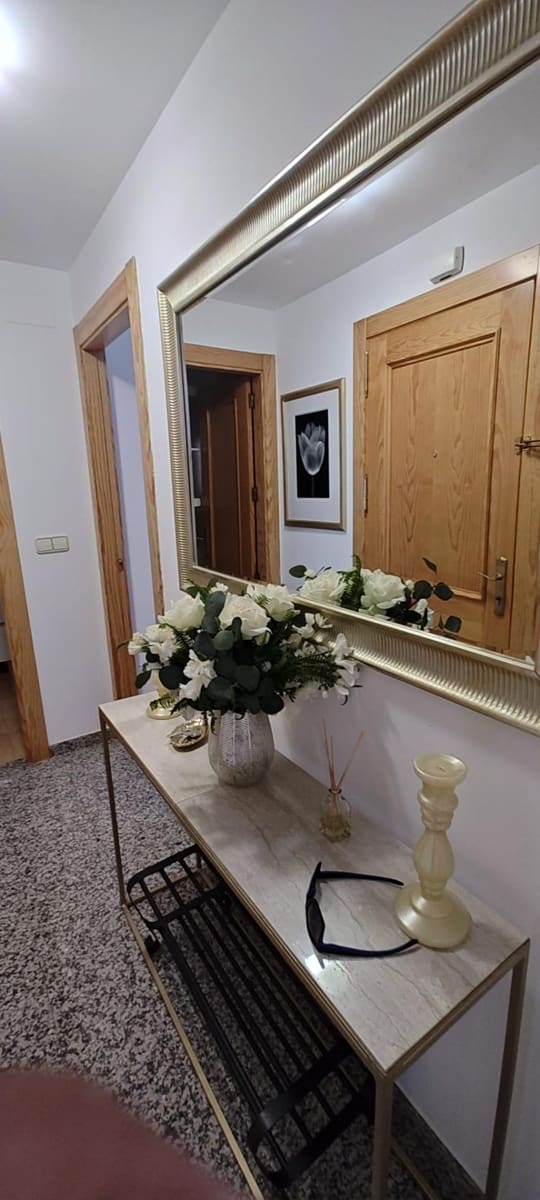 1 soverom Leilighet til leie i Fuengirola - € 1 100 (Ref: 9555968)