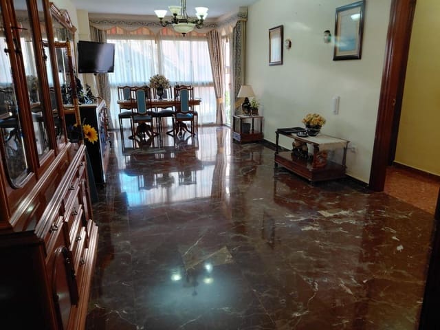 3 camera da letto Appartamento in vendita in Fuengirola con piscina garage - 350.000 € (Rif: 9568781)