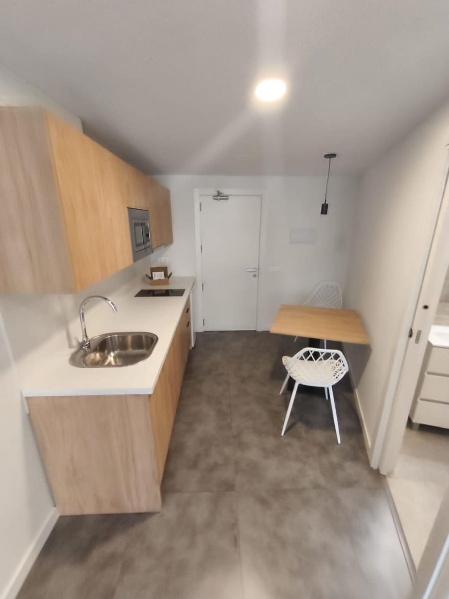 Appartement de 14 chambres à louer à Lleida ville - 650 € (Ref: 9611632)