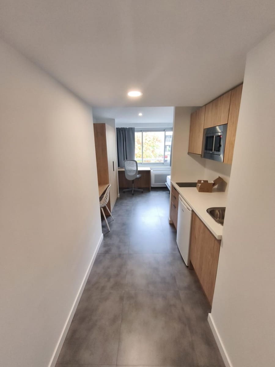 Appartement de 14 chambres à louer à Lleida ville - 650 € (Ref: 9611632)
