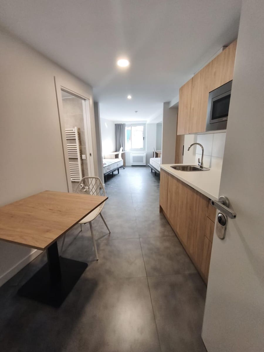 Appartement de 14 chambres à louer à Lleida ville - 650 € (Ref: 9611632)