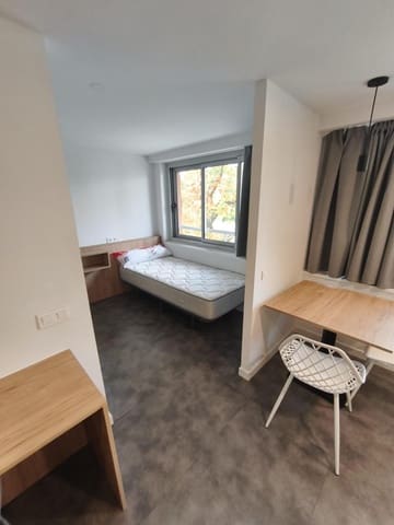 Appartement de 14 chambres à louer à Lleida ville - 650 € (Ref: 9611632)