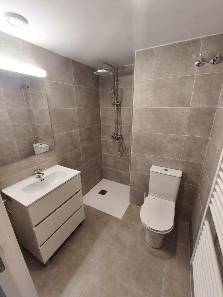 Appartement de 14 chambres à louer à Lleida ville - 650 € (Ref: 9611632)