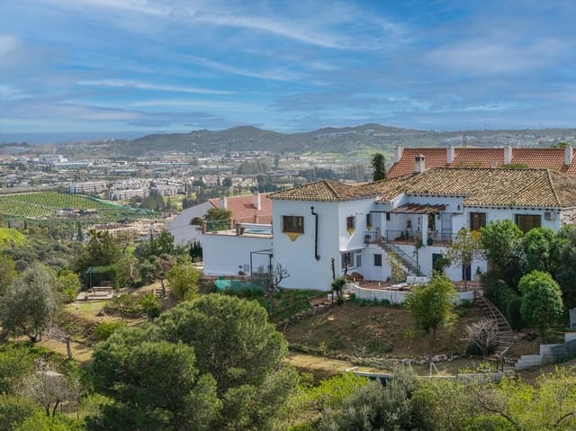 3 makuuhuone Huvila myytävänä paikassa Mijas Golf, Mijas mukana uima-altaan 
autotalli - 995 000 € (Ref: 9645127)