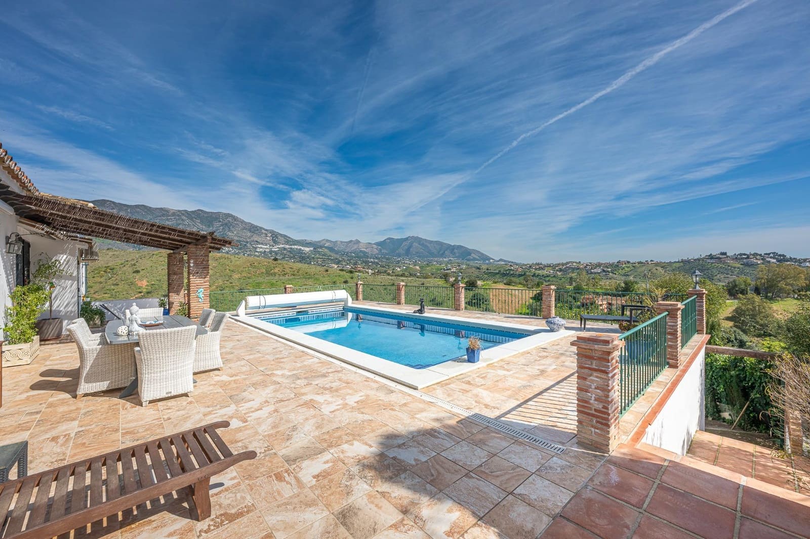 3 bedroom Villa for sale in Mijas Golf with pool garage - € 995,000 (Ref: 9645127)