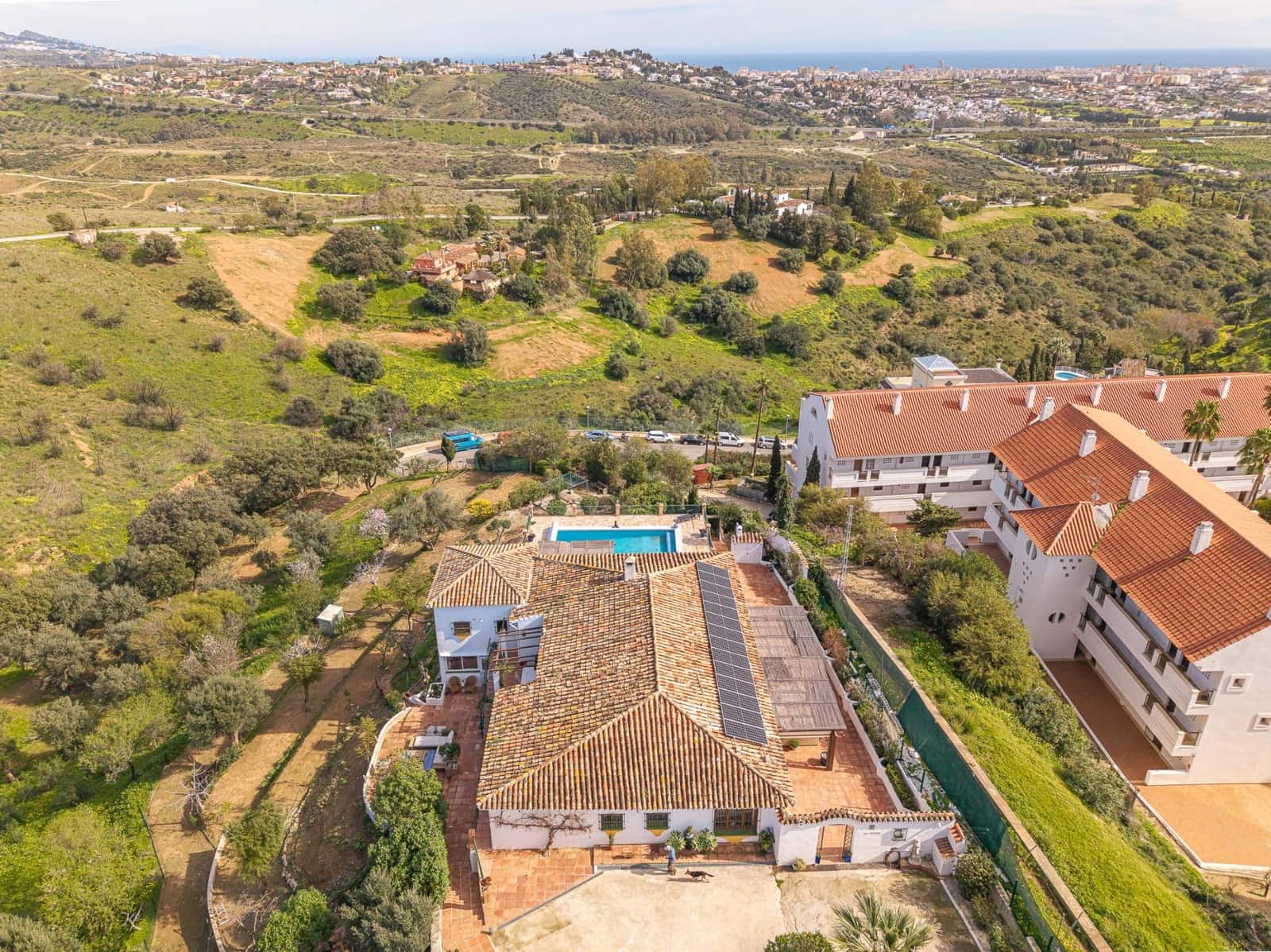 3 bedroom Villa for sale in Mijas Golf with pool garage - € 995,000 (Ref: 9645127)