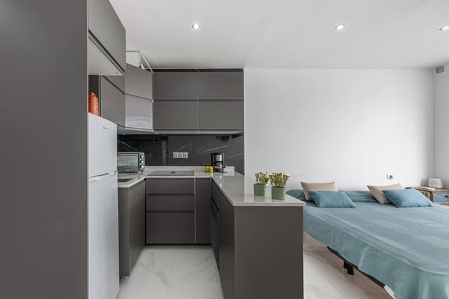 Yksiö myytävänä paikassa Torremolinos - 250 000 € (Ref: 9784889)