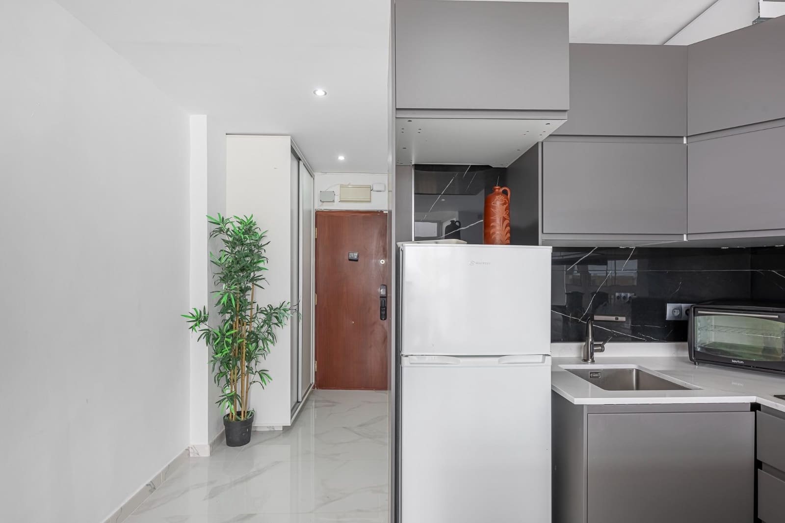 Studio till salu i Torremolinos - 250 000 € (Ref: 9784889)